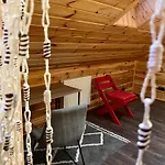 Chalet тіні предків *