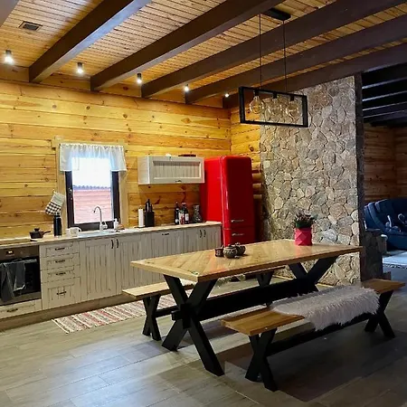 тіні предків Chalet *