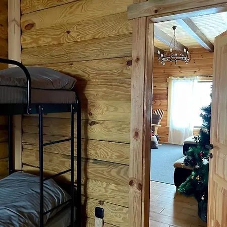 тіні предків בקתה