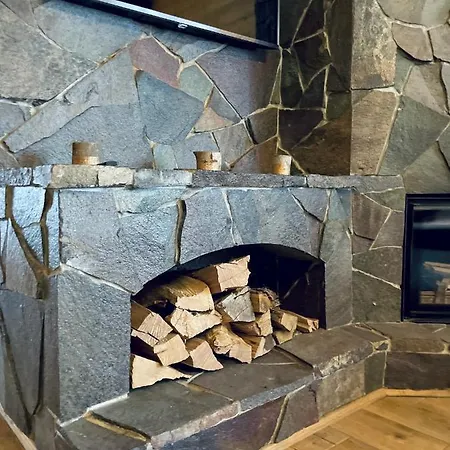 тіні предків בקתה *