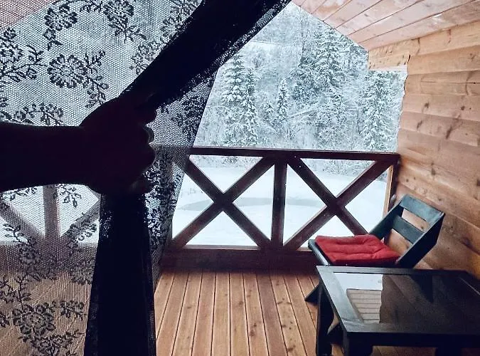 тіні предків Chalet *